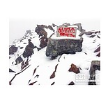 雪山飄雪　銀色世界吸睛