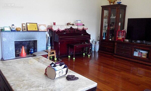 2. 現在長住的這獨棟別墅,室內空間相當寬敞。