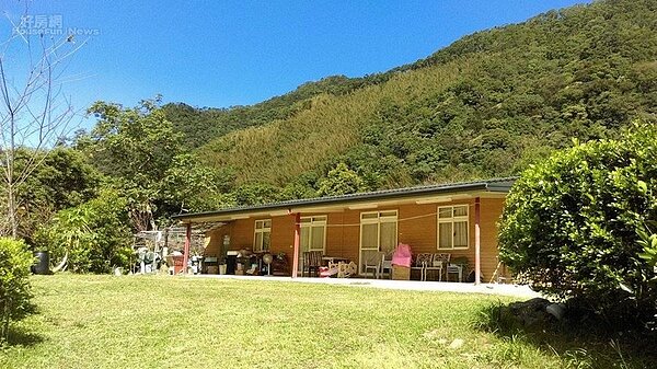 7. 溫家在復興鄉興建的避暑木屋。