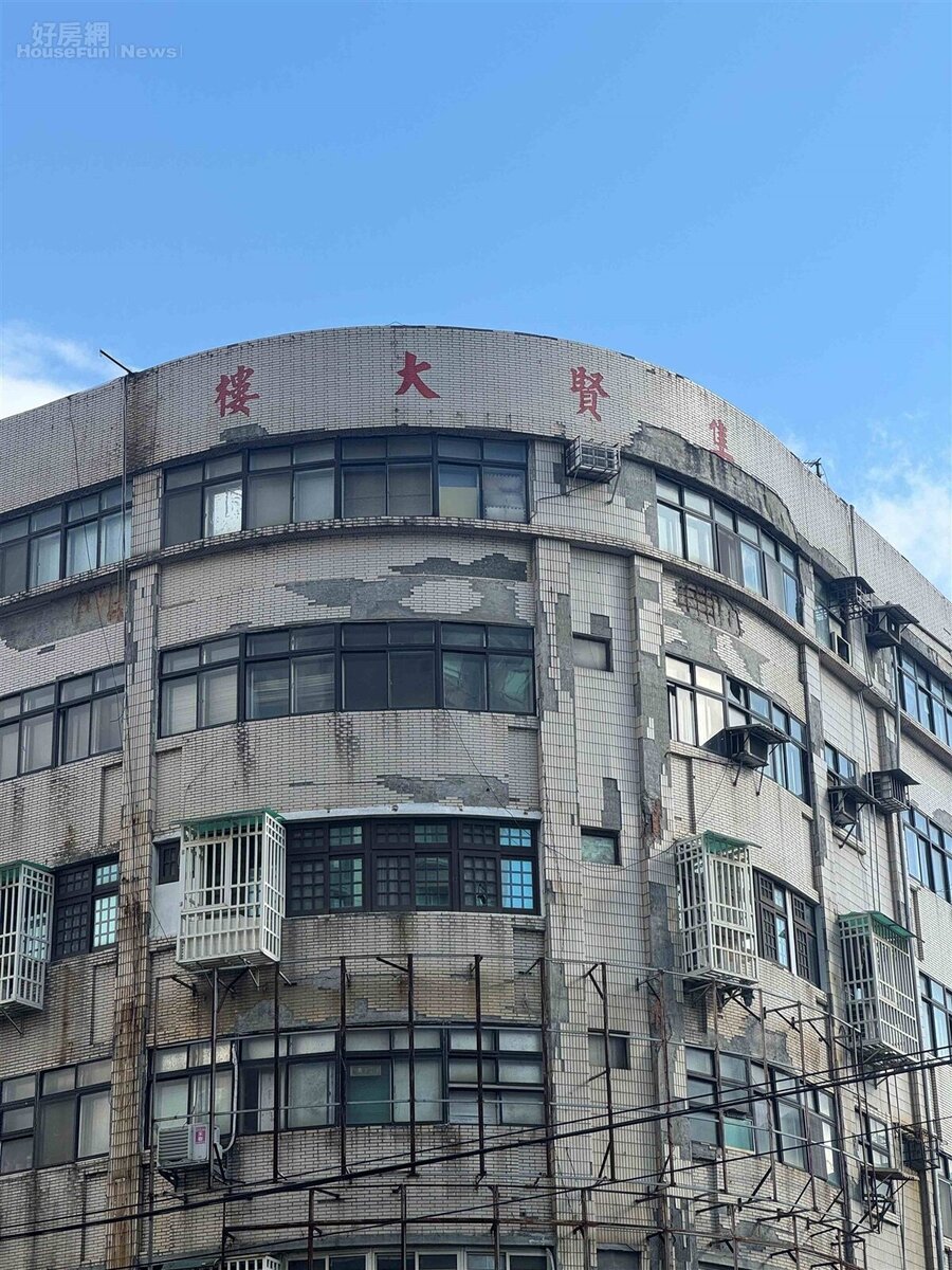 桃園區中平集賢案是海砂屋，基地約729坪，88戶，本案臨中山路30米計畫道路，鄰近中平市場。圖／桃園住都中心