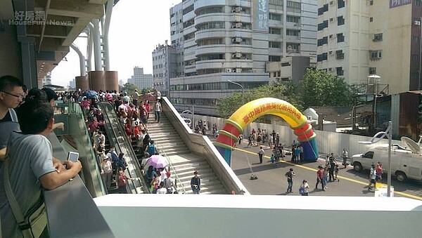 台中車站高架化通車典禮。(好房網News記者蔡佩蓉攝影)