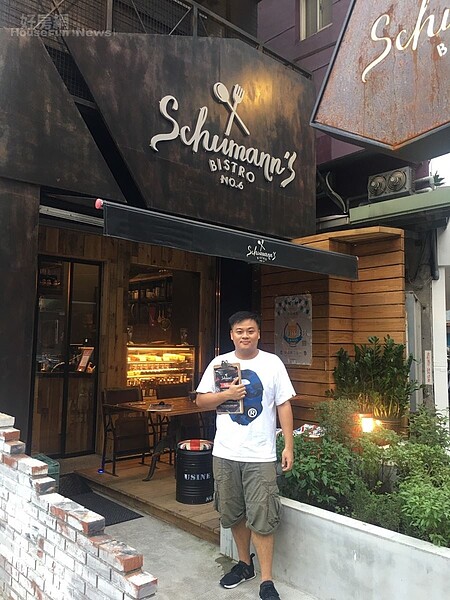 1.Shawn打造夢想中的餐廳，工業復古風格粗獷大器就像他的個性。

