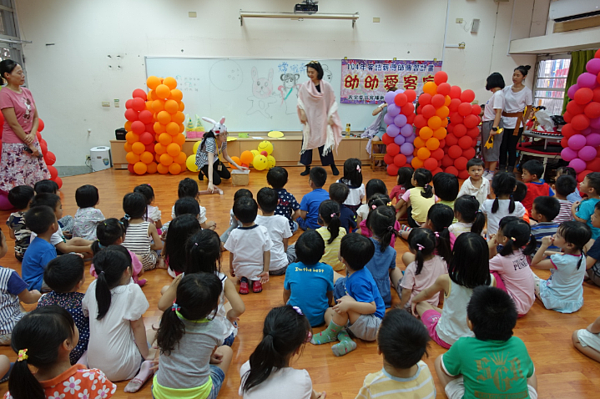 教育部規定幼兒園不能教國字注音及英語，7成以上民眾認為不合理。（圖／截取自新竹市東門國小附設幼兒園）