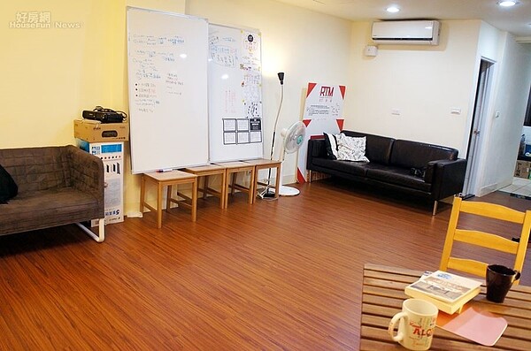 4.慢慢將空間打造出舒適溫馨的居家氛圍,鄭佑軒接著才有泛旅遊創業計劃,他把這裡定義為旅創基地。