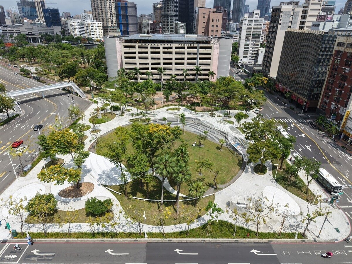鹽埕之心市民廣場再生計畫工程。圖/高雄市政府提供