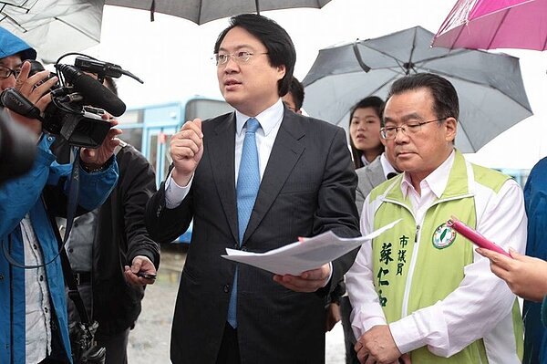 基隆新市府大樓選地挨批。(翻攝自林右昌UChange臉書)