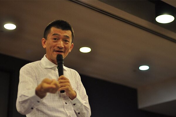 旅遊大亨郭正利驚傳過世。(翻攝自郭正利臉書)