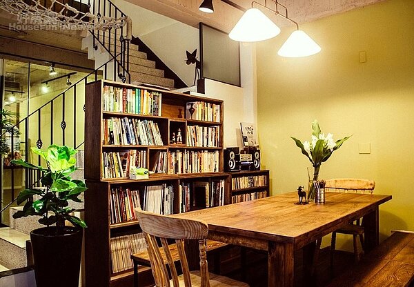 4. 看書休息處,讓旅遊的心靈充電。