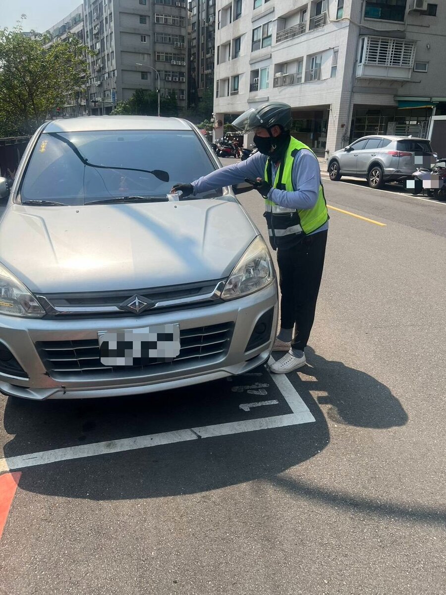 汽車格開單相片。圖/新北市政府提供