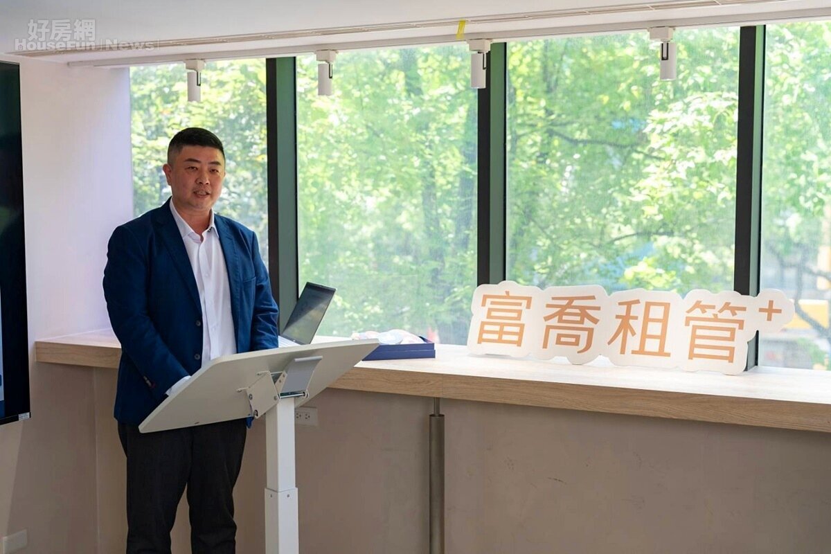 走向資本市場的道路,陳宏昌董事長分享,最大挑戰是「公司團隊編制與制度大改造」但經過逐步優化、持續改善,員工工作效率大為精進。圖/富喬物業提供