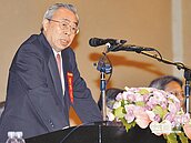 興航解散效應　王文淵：留意中小企業倒閉潮