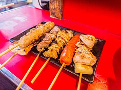 屋台所販售的燒烤也是一絕。