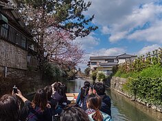 柳川遊船沿途風光一景。