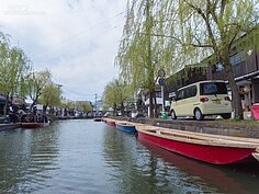 續行70分鐘後抵達終點，上岸之後可別急著離去，柳川的鰻魚飯可是直得一嚐。