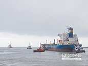 拖不動故障油輪　日船伸援