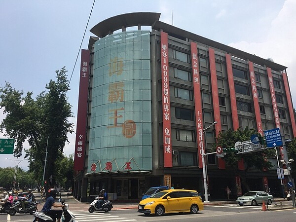 台灣海霸王集團今天大篇幅在媒體刊登澄清廣告,強調與蔡英文家族僅是租賃關係,並無因「綠色台商」一事,而遭在中國市場被打壓一事。 圖/聯合報系資料照