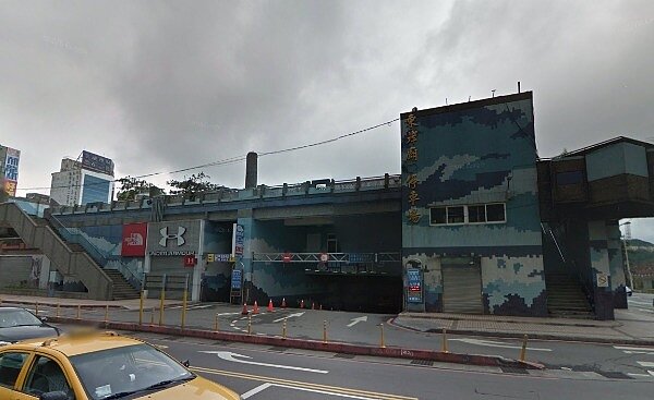 基隆廟口夜市東岸停車場(圖/截取自google map)