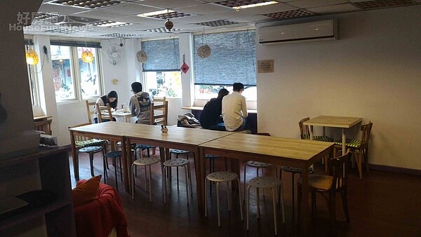 5客人用餐區明亮寬敞。