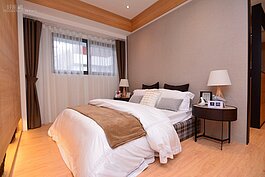 主臥室配設標準，空間寬敞舒適