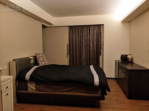 
5.	鮑正芳的閨房可不只有這麼點空間喔！