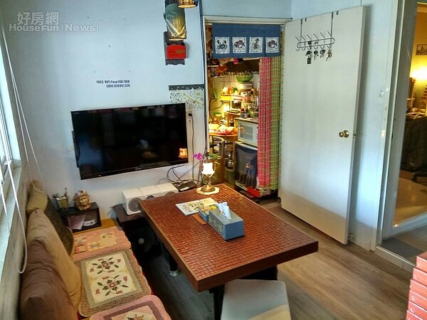 3. 會客室旁的廚房作為茶水間,可泡咖啡、唱歌。