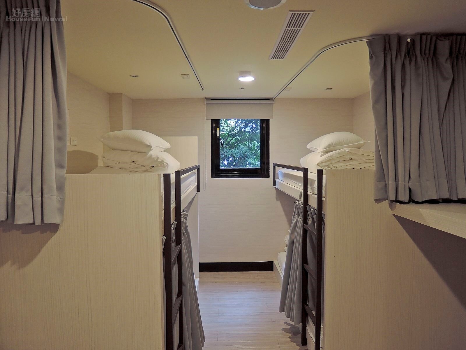 近年在大學城附近落成的旅館業者看準商機,推出半年、或1年租約型套房,租金最低1萬起跳,可享飯店式管理及嶄新套房設施,圖為旅館內部示意圖。(好房網News記者 陳韋帆/攝影)