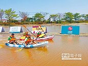 不滑手機　學子改划獨木舟