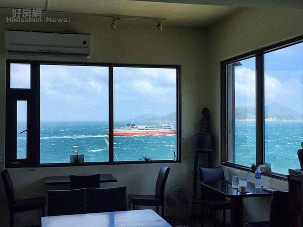5. 大面窗戶使無敵海景盡收眼底。