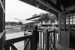 由剪票口看出去的樣子。根據志工轉述，未來台鐵會在此重現搭車月台以及增設當年琣新北投支線的車廂，讓現場完成度更高。 