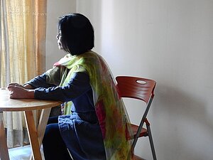 9.	氣質清雅如蓮的喜菡，推廣文學不遺餘力。