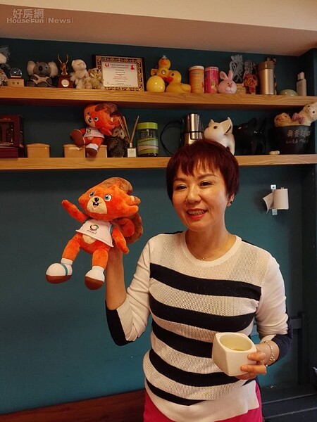 8. 舞蹈教室的角落有玩偶公仔,布置得很溫馨。