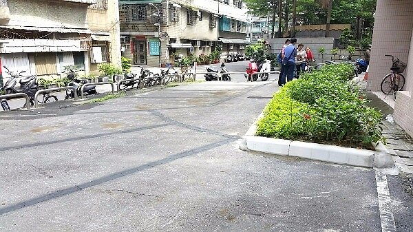 簡易綠美化基地保留部分空間供地方後續營造為鄰里活動場域(圖/新北市城鄉局提供)