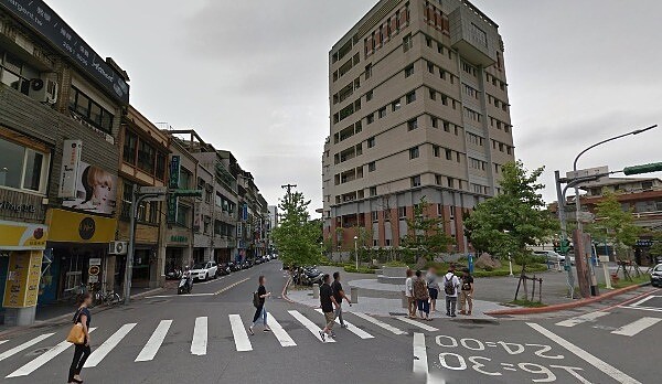 專家建議:買房不一定要一次到位,如果有心要脫離無殼蝸牛,可以用一屋換一屋的方式。(翻攝自google map)