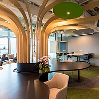 下一位賈伯斯會在這！101大樓燙金門牌一萬元就有