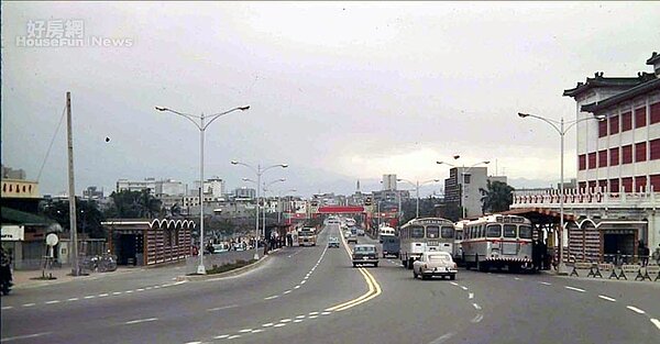中山北路三段 美術館 圓山 花博 美軍 台灣神社 中山橋 明治橋 動物園 兒童樂園 基隆河 憲兵 老蔣 大同公司 海霸王 餐廳 書局 舶來品 晴光市場