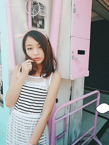 1. 正妹Candy身兼外拍主辦人與部落客兩種身份,熱愛與人分享生活的她,也獲得「笑眼女孩×糖果女孩」封號。