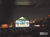 鹿港夜之光廊點燈　越夜越美