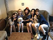 獨／女團無敵薪酸　窮到月薪只拿318元