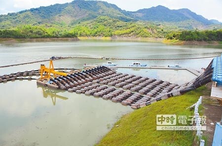 南化水庫除因集水區的降雨外，甲仙攔河堰越域引水有成，讓水庫蓄水量從4月初的不到3成，已經回升到6成以上。（莊曜聰攝）