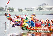 東港賽龍舟　鎮代隊小勝里長伯