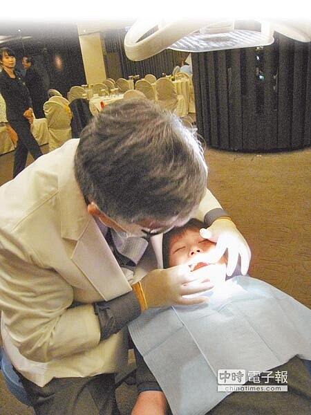 
看牙前充分溝通很重要，避免認知落差，衍生醫療糾紛。（魏怡嘉攝）
 