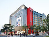 高雄巨蛋、蓮池潭生活圈　建案齊發