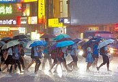 鋒面回馬槍　暴雨再炸北台