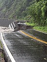 高雄桃源成孤島　南投信義神木村民宅墜溪吞沒