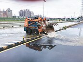 台2線、新北主要道路昨晚搶通