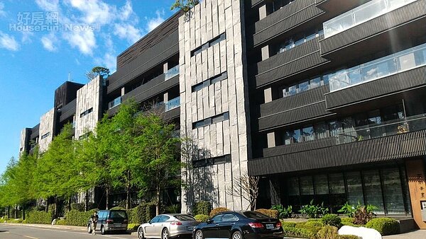 2.「天開圖畫」是南港東新街第一個景觀休閒豪宅。