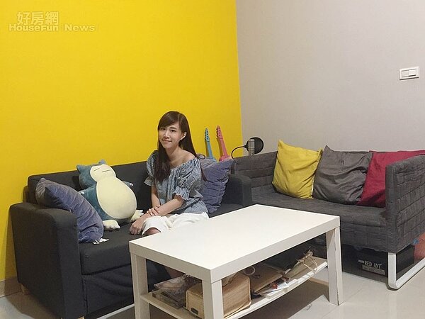 3.租屋處走簡約風,運用基本的油漆刷牆與傢俱擺設,讓整體空間看起來明亮舒服。