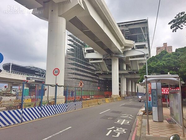 台中捷運綠線G4站與台鐵松竹站共構