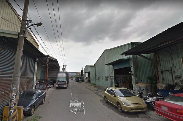 鐵皮工廠（圖／翻設自google map）