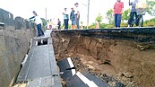 豪雨今明兩天凶猛　民宅險遭活埋